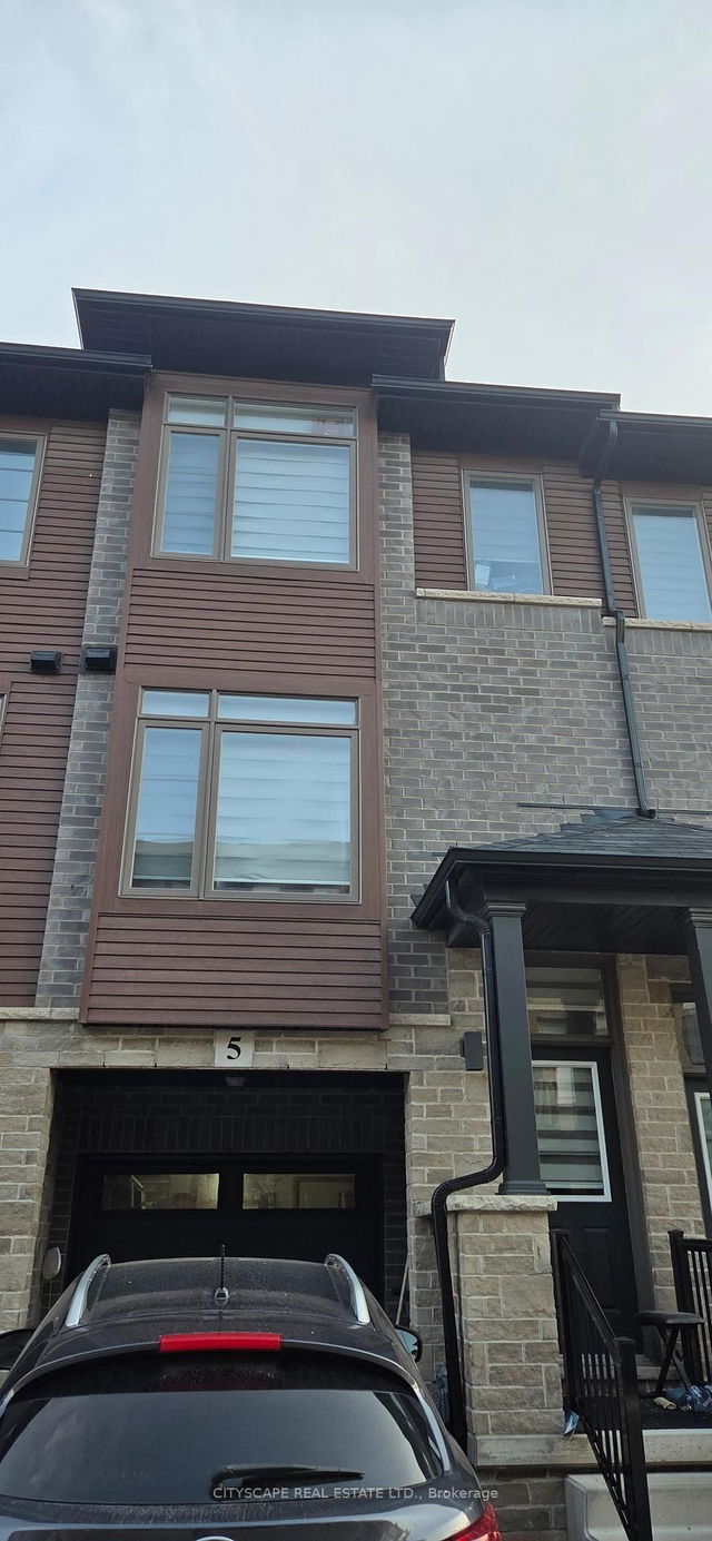 Unit 5 - 575 Woodward Avenue