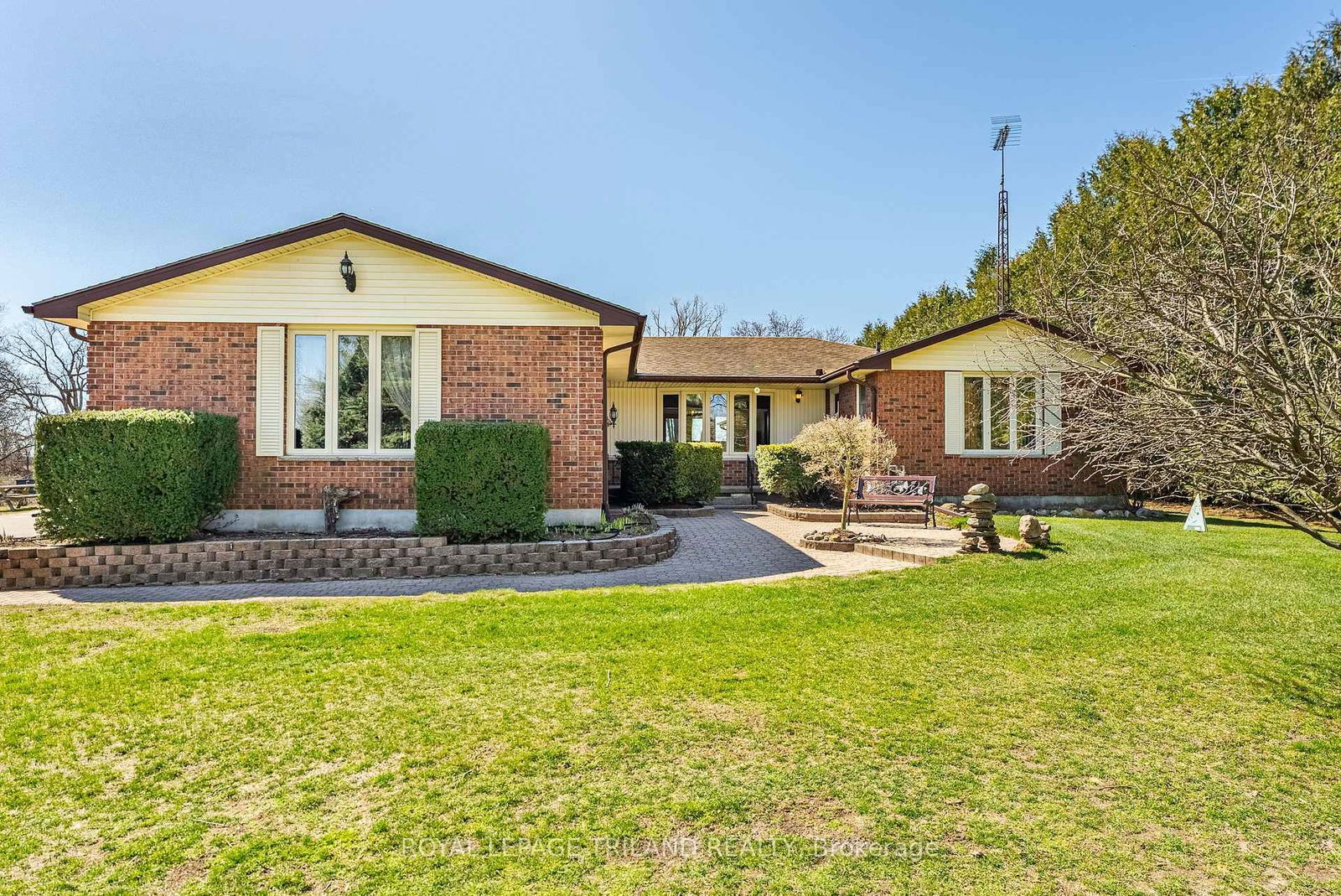 Detached House for sale at 43845 Sparta Line, Central Elgin, Rural Central Elgin, N5P 3S8 - MLS: X12106917