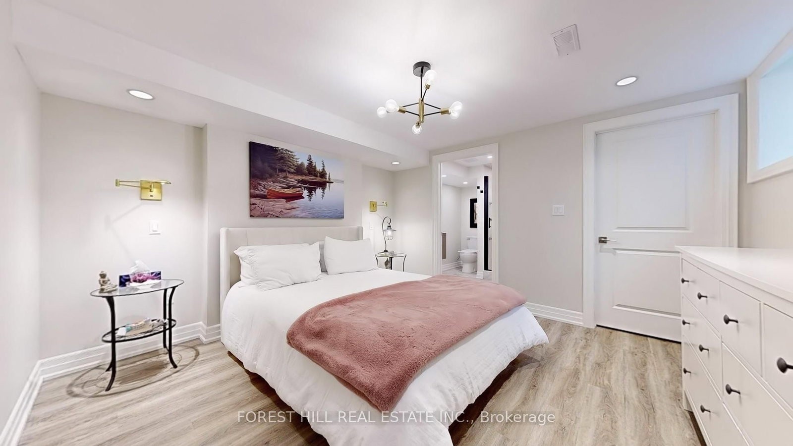 Listing Image 42