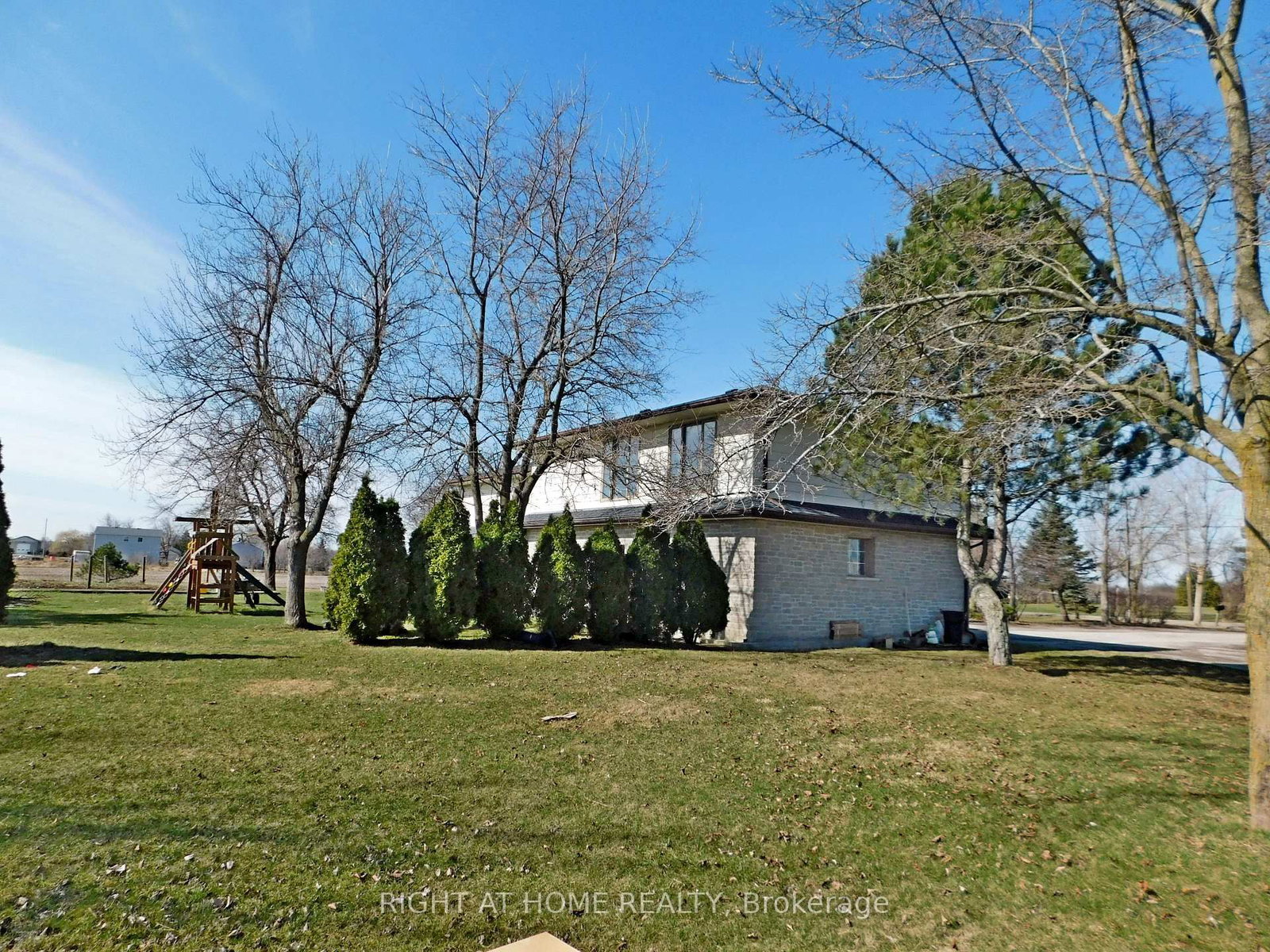 Listing Image 44