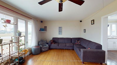 2047 Lapasse Rd, Beachburg - Whitewater Region image-0-2