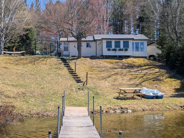 16 Machar Point