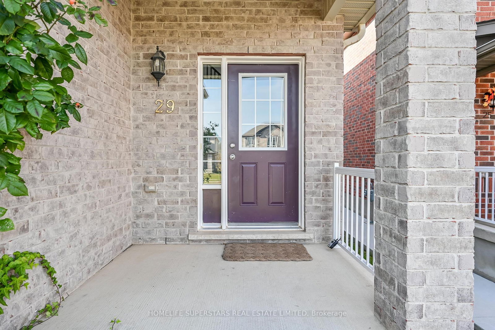 Detached House for sale at 29 Newstead Road, Brant, Paris, N3L 0G2 - MLS: X12107133