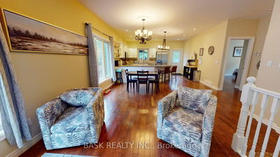 255 Thelma Ave, North Bay - Ferris image-0-3