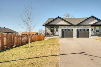 301 Napier Crt, Almonte - Almonte