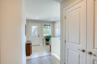 301 Napier Crt, Almonte - Almonte image-0-4
