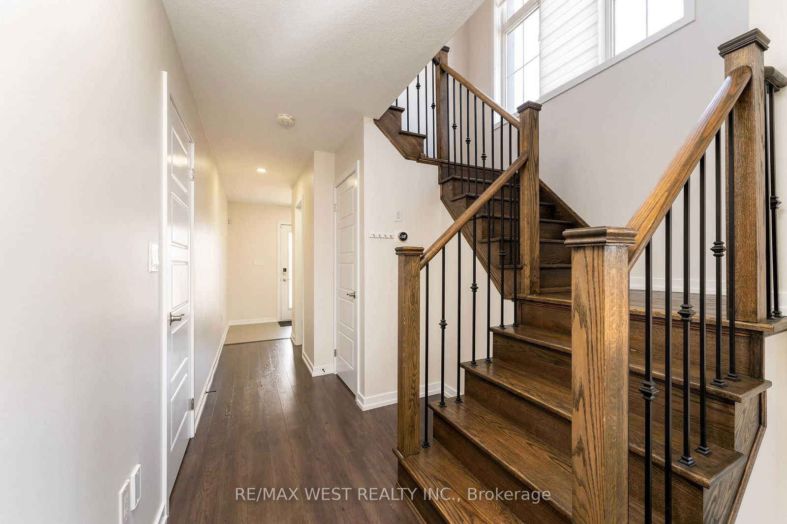 Townhouse for sale at 2 Scarletwood Street, Hamilton, Stoney Creek Mountain, L8J 0K8 - MLS: X12107216
