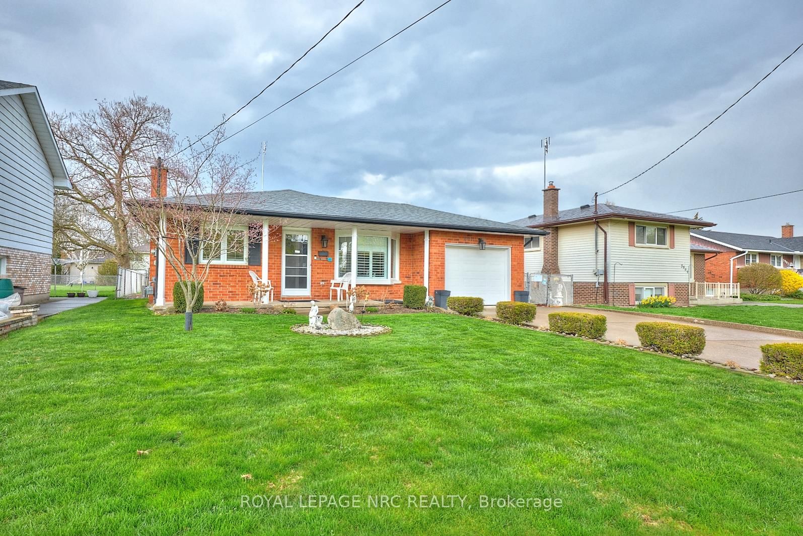 Detached House for sale at 6011 Pitton Road, Niagara Falls, West Wood, L2H 1S2 - MLS: X12107222