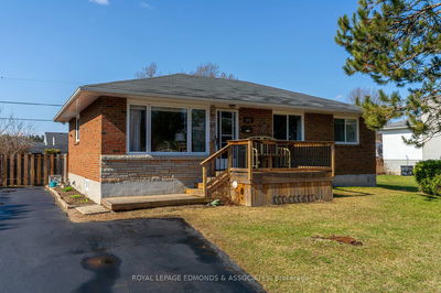 641 Pine St, Petawawa - Petawawa