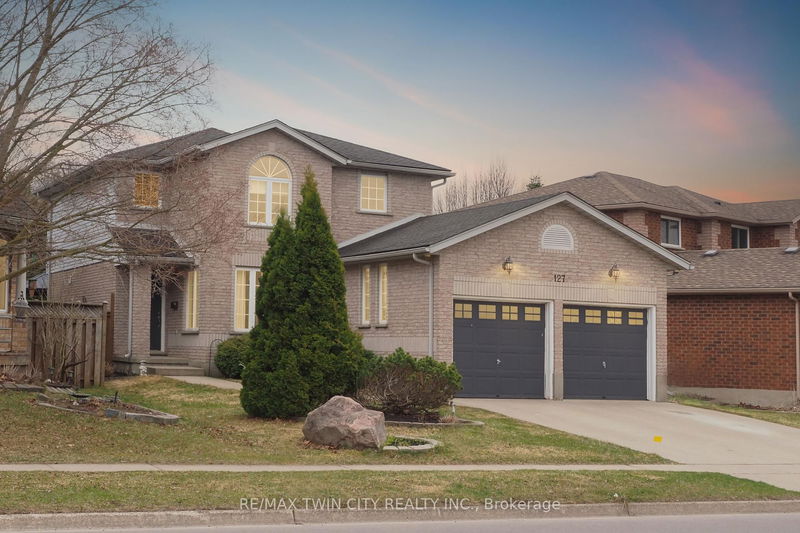 127 Melran Dr, Cambridge -  image-0-0