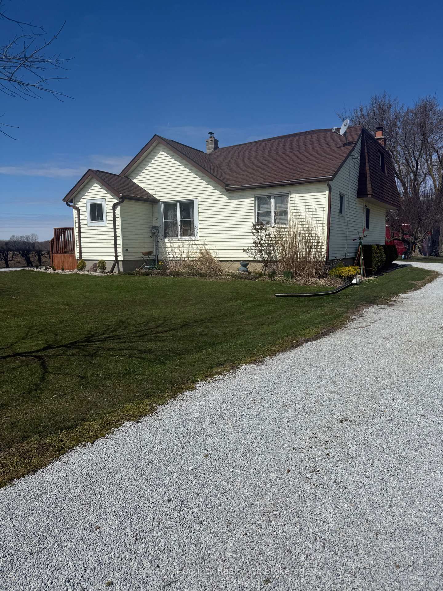 Detached House for sale at 23482 Queens Line, West Elgin, Rural West Elgin, N0L 2C0 - MLS: X12107313