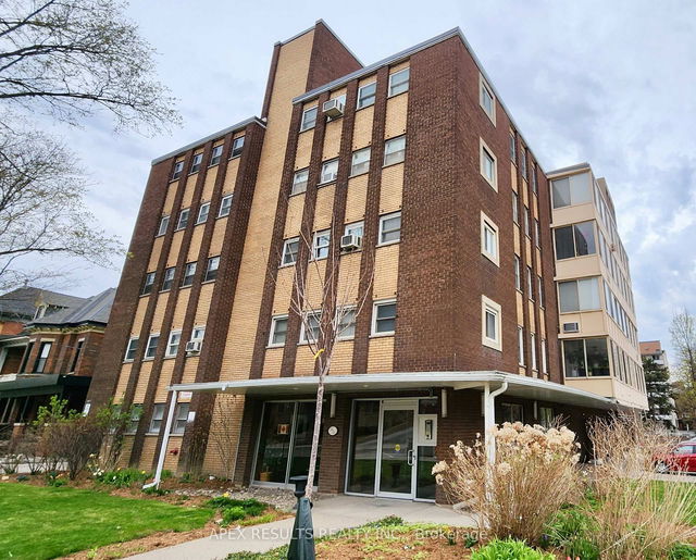 204 - 38 Charlton Avenue