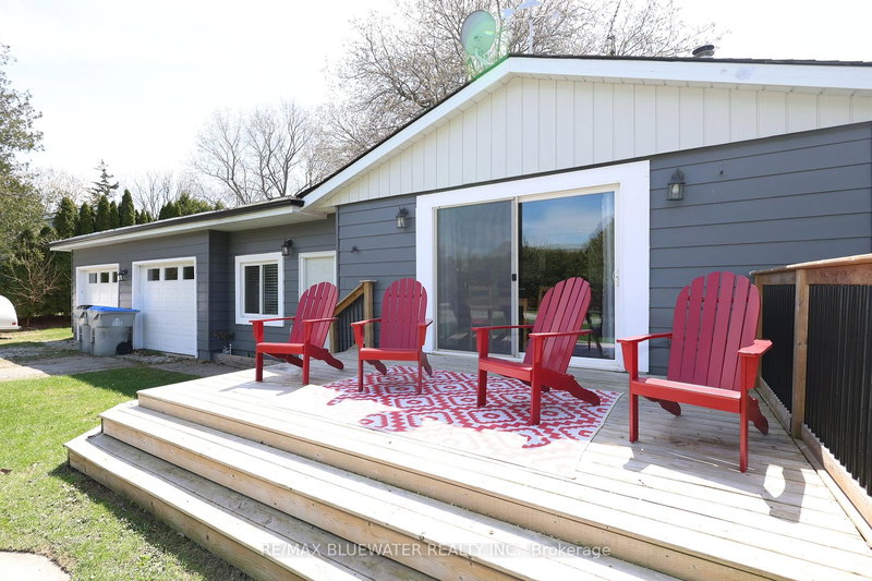 7597 Biddulph St, Lambton Shores, N0M 2L0 | Image 3