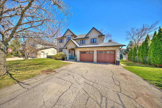 41 Royal Henley Boulevard