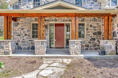17 The Kirksway, Kitchener -  image-0-2
