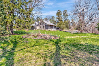 17 The Kirksway, Kitchener -  image-0-4