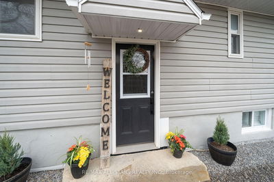 32 Newman Rd, Kawartha Lakes - Mariposa image-0-4