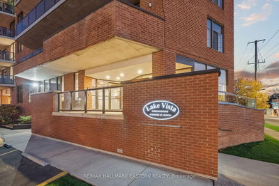 Unit 502 — 2 George St, Peterborough - Downtown image-0-3