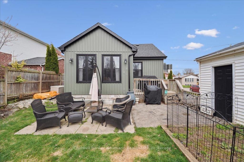 Detached House sold at 28 Stanley Street, Guelph, Exhibition Park, N1H 1L5 - MLS: X12108052