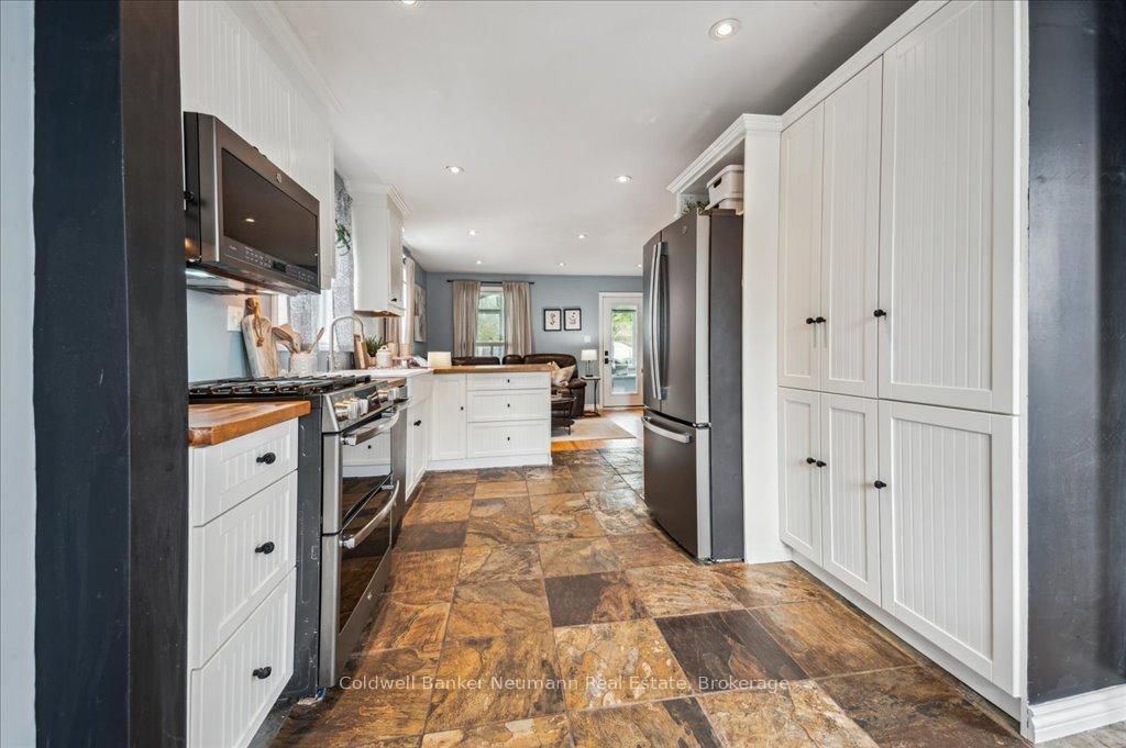 Detached House sold at 28 Stanley Street, Guelph, Exhibition Park, N1H 1L5 - MLS: X12108052