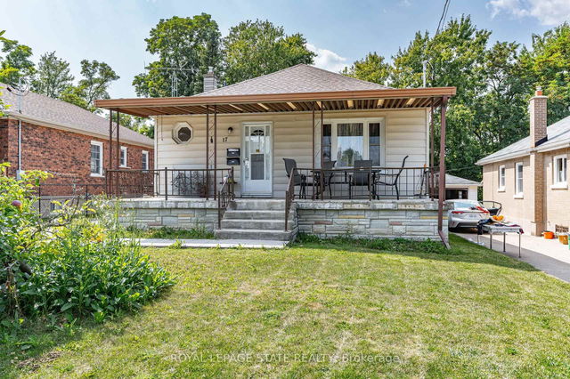 17 Prestwick Avenue