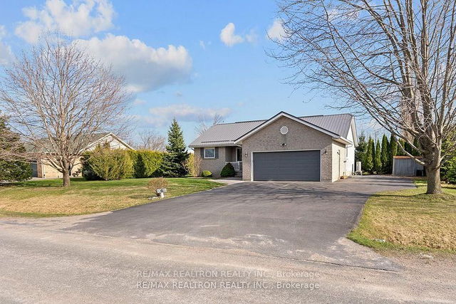 6 Hallett Crescent