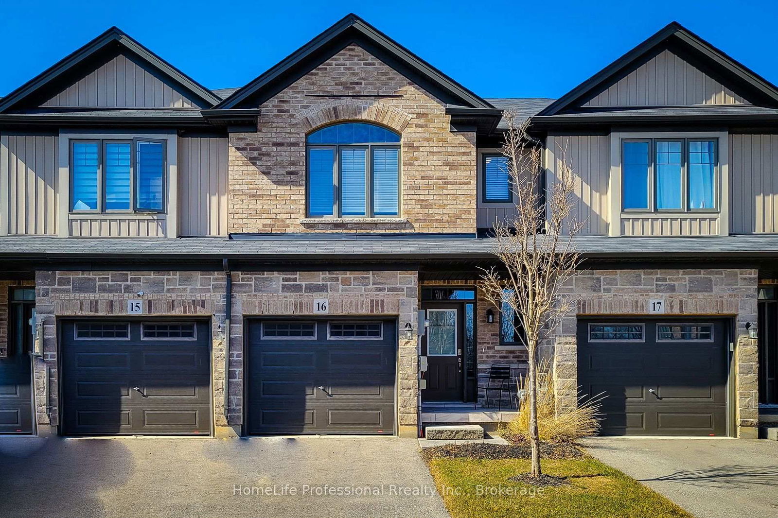 Townhouse for sale at 1 Tom Brown Drive, Brant, Paris, N3L 0H8 - MLS: X12108168