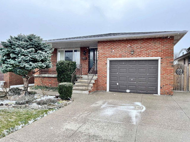 Lower - 39 Lisgar Court