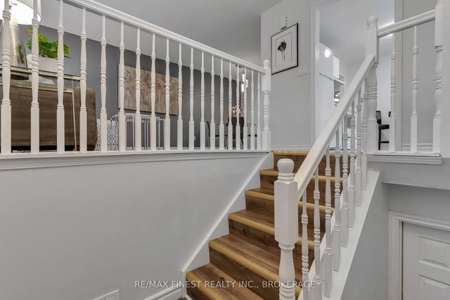952 Old Colony Road