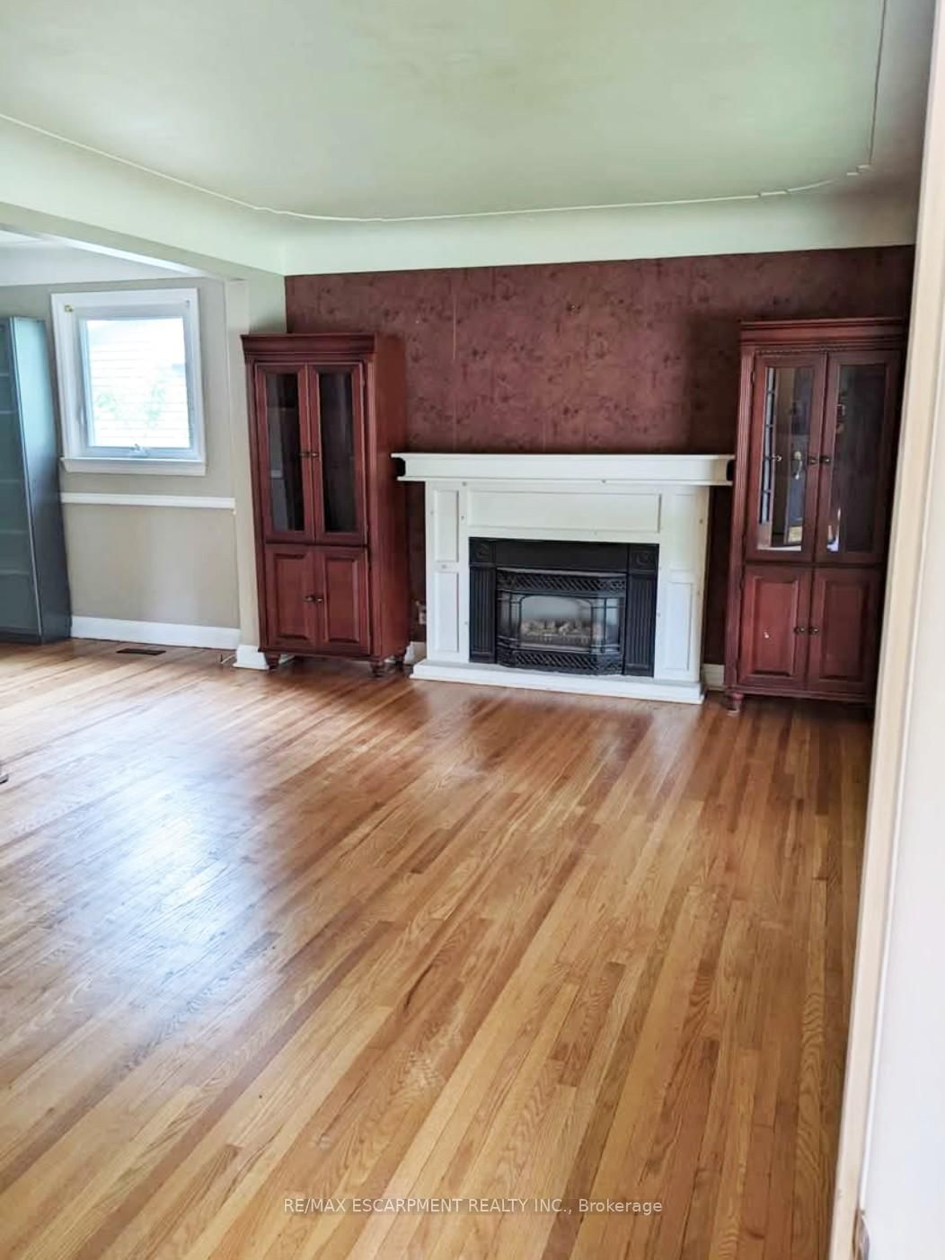 Detached House for sale at 192 East 38th Street, Hamilton, Raleigh, L8V 4E9 - MLS: X12108334