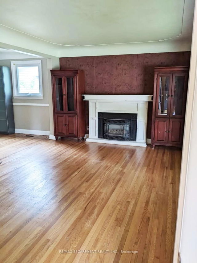 192 East 38th Street