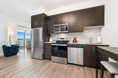 Unit 905 — 385 Winston Rd, Grimsby - Grimsby Beach image-0-4