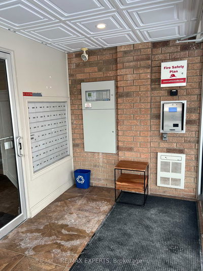 Unit 404 — 345 Briarmeadow Dr, Kitchener -  image-0-3