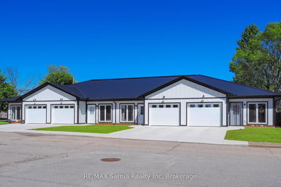 3250 River St, Brooke-Alvinston - Brooke Alvinston image-0-2