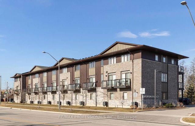 8 - 23 Echovalley Drive