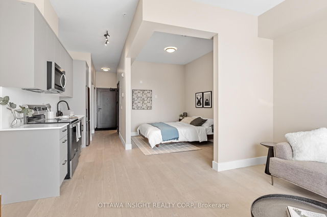 1ABI - 180 Kanata Avenue