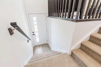 205 Burke St, Hamilton - Waterdown image-0-1