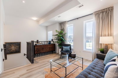 205 Burke St, Hamilton - Waterdown image-0-4