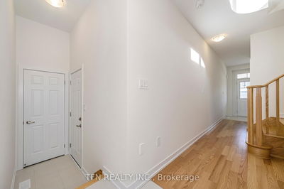 70 Wintergreen Cres, Haldimand - Haldimand image-0-2