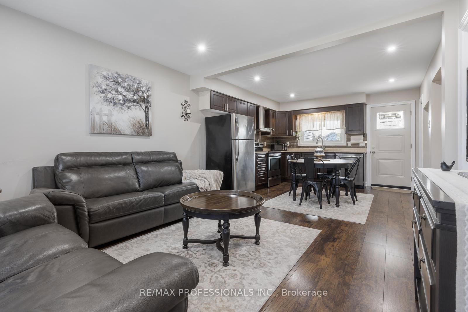 Detached House for sale at 28 Archibald Street, Hamilton, Homeside, L8H 4V9 - MLS: X12108965
