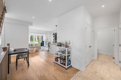 Unit 31 — 1 St Andrews Lane, Niagara-on-the-Lake - Town image-0-3