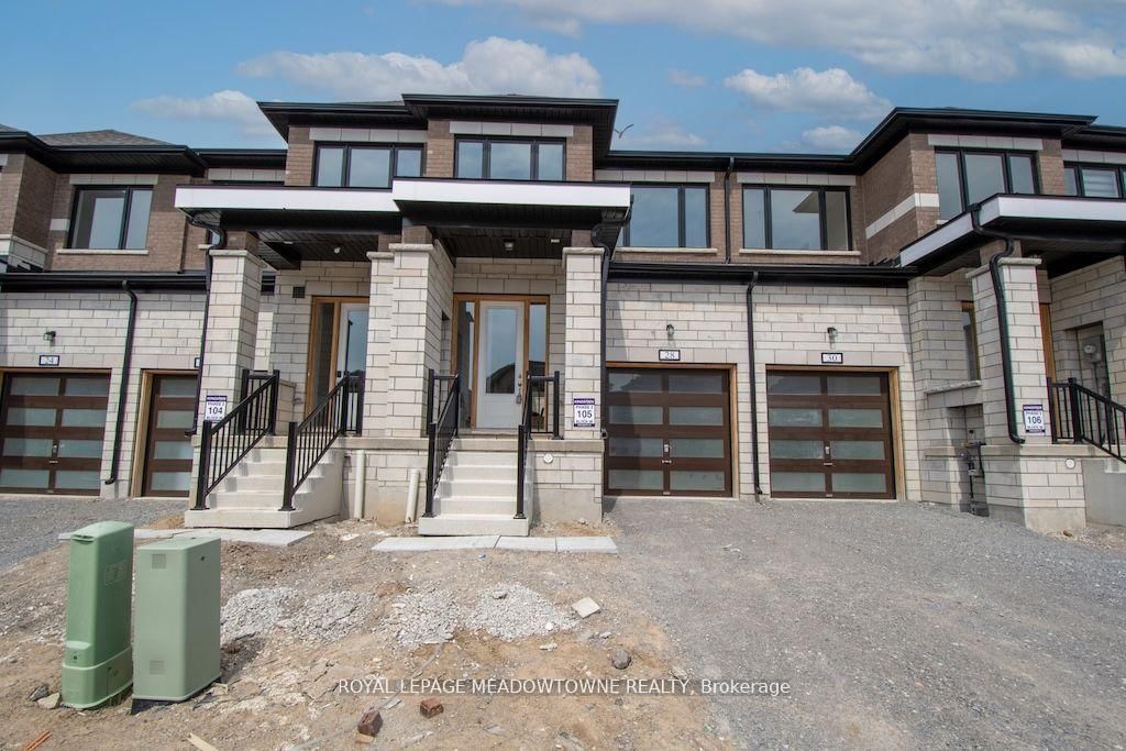 Townhouse for lease at 28 Walters Lane, Kawartha Lakes, Lindsay, K9V 6C2 - MLS: X12109170