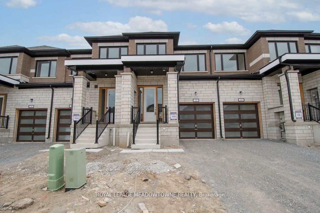 Townhouse for lease at 28 Walters Lane, Kawartha Lakes, Lindsay, K9V 6C2 - MLS: X12109170