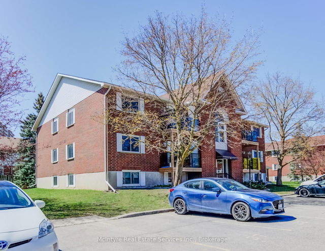 406 - 565 Greenfield Avenue