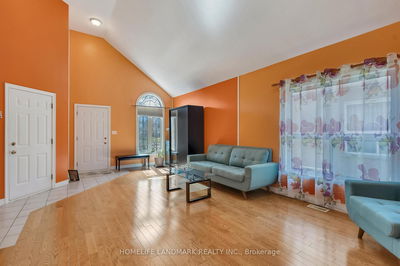 402 Woodrow Dr, Waterloo -  image-0-1