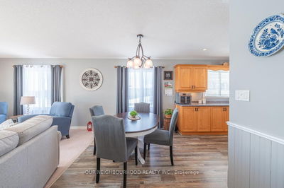 19 Thompson Rd, Quinte West - Murray Ward image-0-3