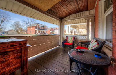 524 Colborne St, Brantford -  image-0-4
