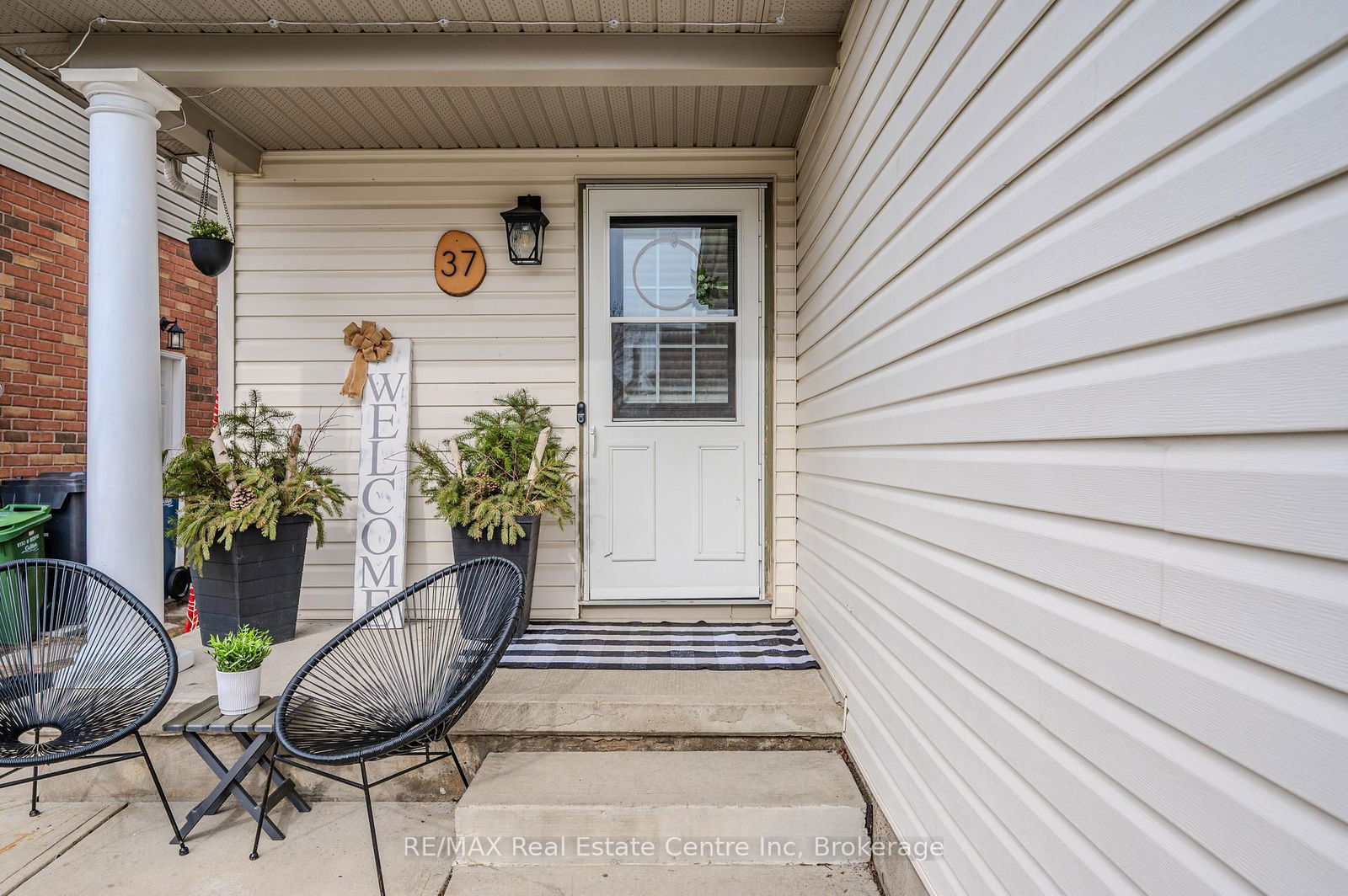 Semi-Detached House for sale at 37 Swift Crescent, Guelph, Grange Road, N1E 7J3 - MLS: X12109392