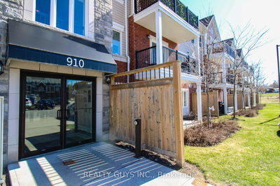 Unit 108 — 910 WENTWORTH St, Peterborough West - 2 Central image-0-2