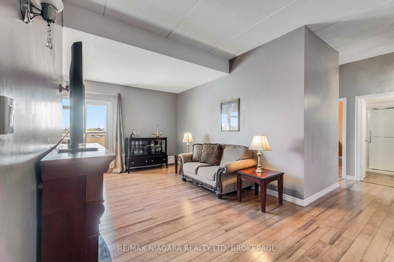 Condo for sale at 506-198 Scott Street, St. Catharines, Fairview, L2N 5T3 - MLS: X12109633